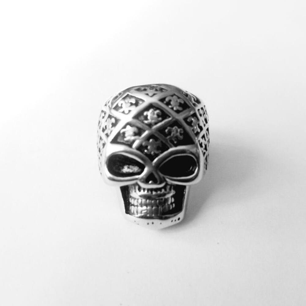 Men’s 316L stainless‎ steel skull silver hypoallergenic biker ring size 13